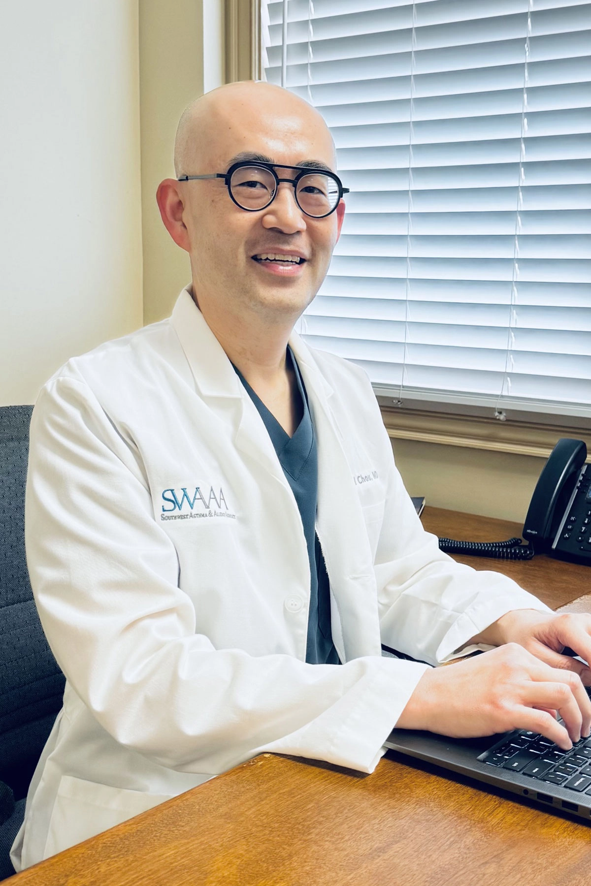 Dr. Michael Li-Chien Chou